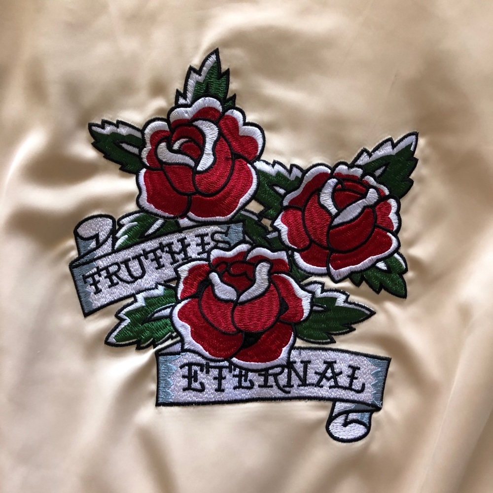 Chelsea & Violet Roses Jacket - Picture 4 of 10